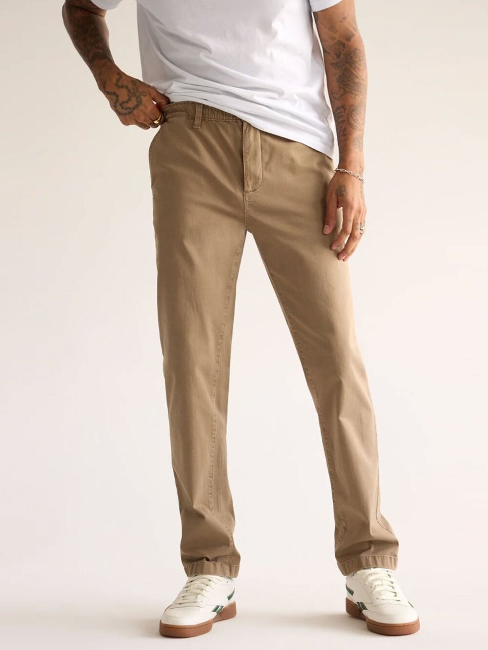 Chubbies Original Stretch Twill Pants in The Dunes large